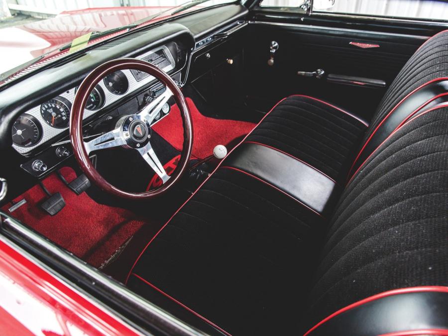 Интерьер Pontiac GTO Chief Camino 1965 года  (фото 19 из 23)